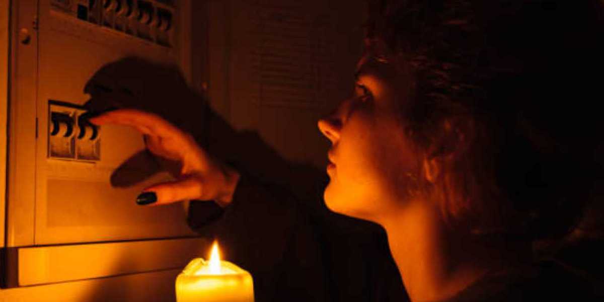 Contractor on Site as Dordrecht Power Outage Continues