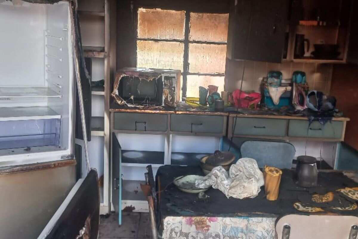 Man dies after early-morning house fire outside Komani