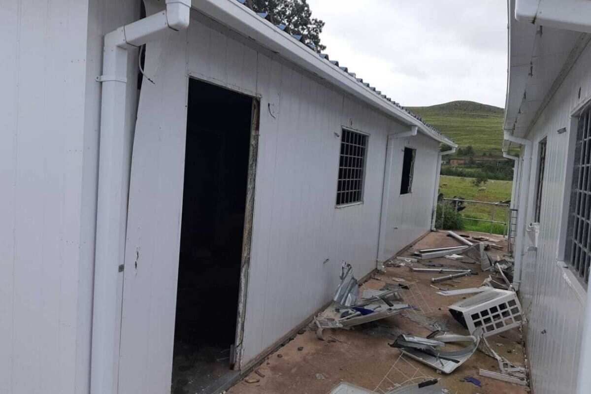 THIEVES STEAL COFIMVABA COP STATION UNDER OFFICERS’ NOSES!