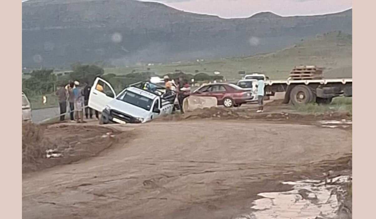 Warning After Bakkie Falls Into Trench on Ezibeleni Route