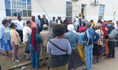 Electricity blocked for over 200 homes, residents take to streets