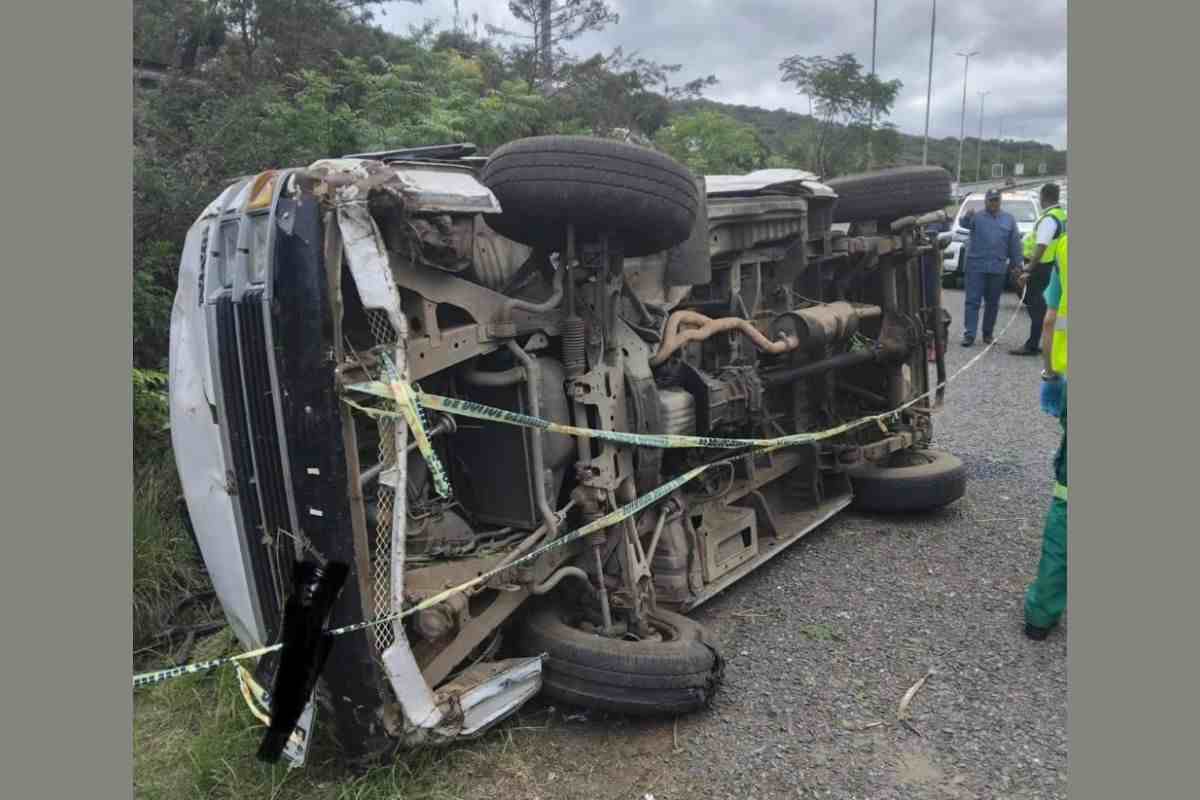 One Dead, Ten Injured in Gompo City Taxi Crash
